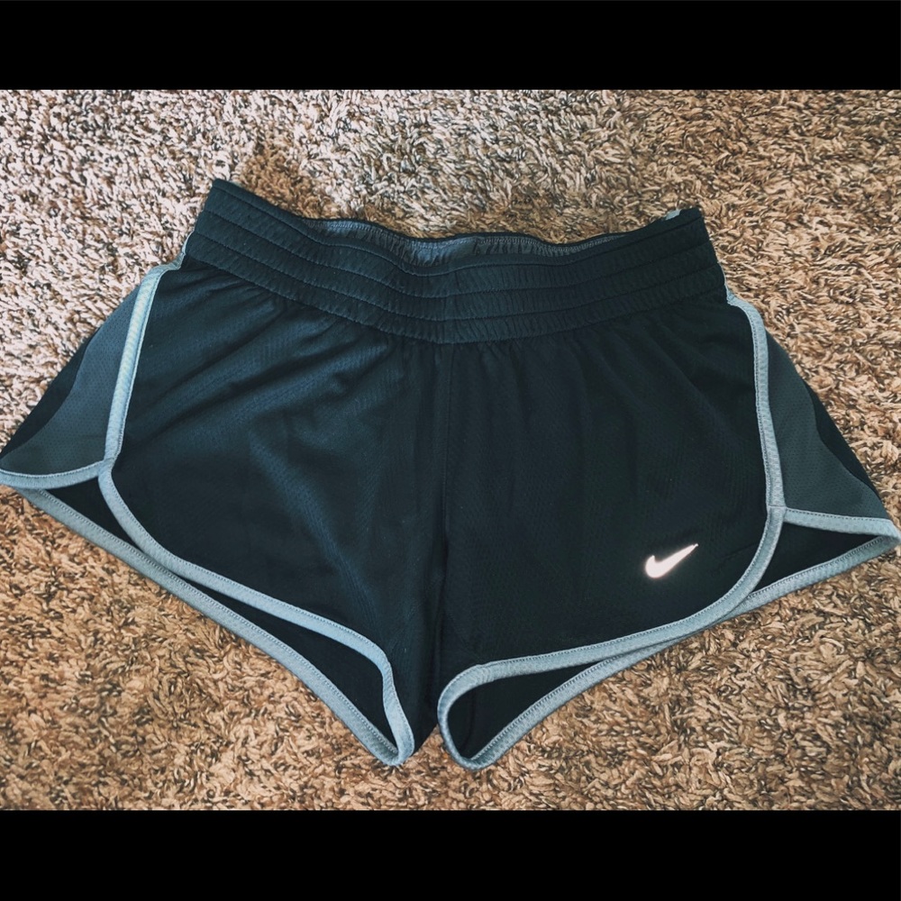 dri-fit black & grey Nike shorts!!